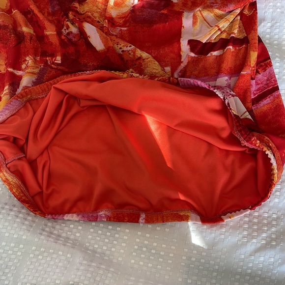 SOFTWORKS bright stretchy scooped neckline top with 3/4 sleeves - Picture 5 of 9